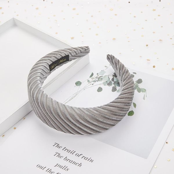 4cm width 1.5cm thick sponge plastic pad headwear thick gold velvet stripe hairbands solid color headbands hair accessories
4cm width 1.5cm thick sponge plastic pad headwear thick gold velvet stripe hairbands solid color headbands hair accessories