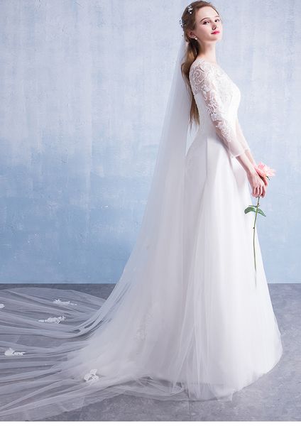 3/4 long sleeves wedding dress soft tulle sheer with floral embrodery long bridal gowns buttons back sweep train wedding gowns, White
3/4 long sleeves wedding dress soft tulle sheer with floral embrodery long bridal gowns buttons back sweep train wedding gowns, White