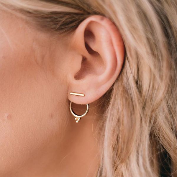 2019 new brand design after hanging striped earrings minimalist generous creative earrings gift for women, Golden;silver
2019 new brand design after hanging striped earrings minimalist generous creative earrings gift for women, Golden;silver
