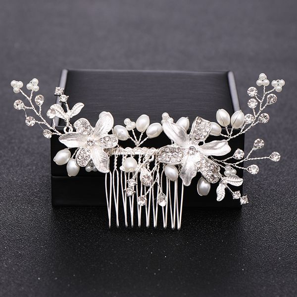 vintage handmade silver flower crystal pearl wedding hair combs hair accessories bridal headpiece women jewelry ornaments, Golden;white
vintage handmade silver flower crystal pearl wedding hair combs hair accessories bridal headpiece women jewelry ornaments, Golden;white