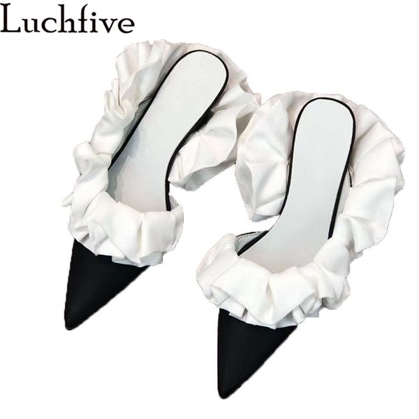 new kitten heels shoes women black white pointed toe shallow mouth pumps lace frill designer mary jane shoes woman
new kitten heels shoes women black white pointed toe shallow mouth pumps lace frill designer mary jane shoes woman