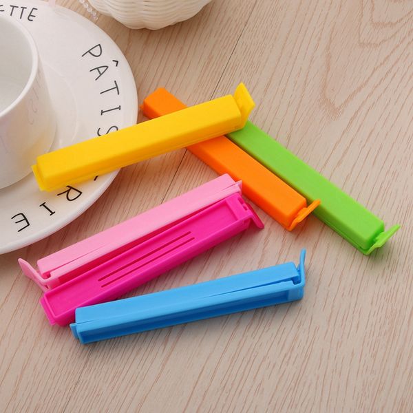 10 pieces/batch portable new kitchen storage food snacks sealed bag sealed bag sealing clip plastic tool
10 pieces/batch portable new kitchen storage food snacks sealed bag sealed bag sealing clip plastic tool