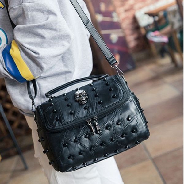 women real pu leather messenger bag rivet skull tote handbag travel crossbody(black
women real pu leather messenger bag rivet skull tote handbag travel crossbody(black