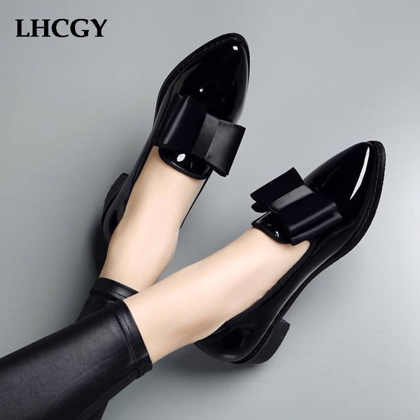 plus size 41 spring flats women shoes bowtie loafers patent leather elegant low heels slip on footwear female oxford shoes 7583, Black
plus size 41 spring flats women shoes bowtie loafers patent leather elegant low heels slip on footwear female oxford shoes 7583, Black