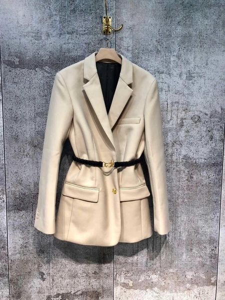 2019 new ladies fashion long sleeve lapel solid color belt buckled lapel blazer 0803, Black;brown
2019 new ladies fashion long sleeve lapel solid color belt buckled lapel blazer 0803, Black;brown