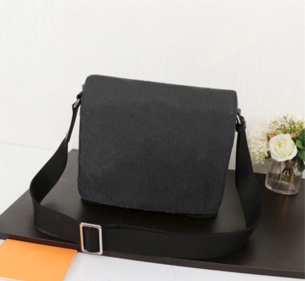 high end, atmospheric, classic, fashionable, european and american style, high-end man-made canvas, small postman bag, 25 * 20 * 10.5cm y033
high end, atmospheric, classic, fashionable, european and american style, high-end man-made canvas, small postman bag, 25 * 20 * 10.5cm y033