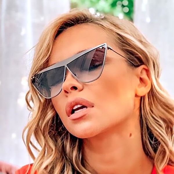 retro sunglasses women 2019 brand designer metal flat cat eye sunglasses ladies vintage rivet big shades oculos feminino, White;black
retro sunglasses women 2019 brand designer metal flat cat eye sunglasses ladies vintage rivet big shades oculos feminino, White;black