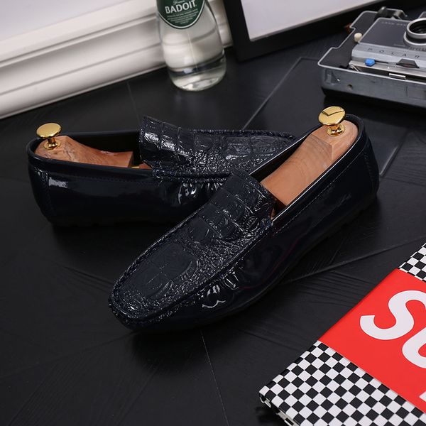 four seasons moccosins crocodile pattern hide substance casual men's slip-on shoes england business leather shoes, Black
four seasons moccosins crocodile pattern hide substance casual men's slip-on shoes england business leather shoes, Black