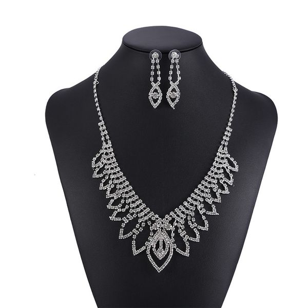 свадебная вечеринка один комплект ювелирные наборы из бисера цветок листьев головного убора невесты короны алмазные головные уборы для невес, Silver
свадебная вечеринка один комплект ювелирные наборы из бисера цветок листьев головного убора невесты короны алмазные головные уборы для невес, Silver