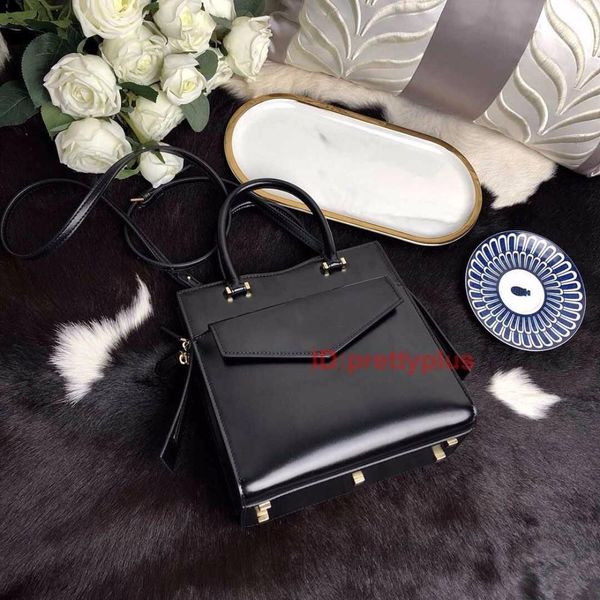 famous classic designer ladies handbag large capacity shoulder tote day clutch bag wallet ms designer luxury handbags purses
famous classic designer ladies handbag large capacity shoulder tote day clutch bag wallet ms designer luxury handbags purses