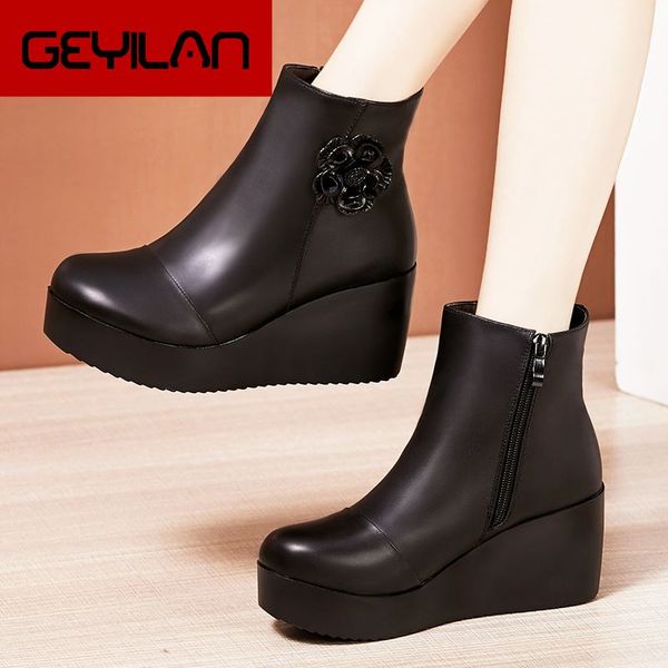 2019 flowers leather autumn winter boots shoes women ankle boots female wedges women boot platform shoes warm, Black
2019 flowers leather autumn winter boots shoes women ankle boots female wedges women boot platform shoes warm, Black