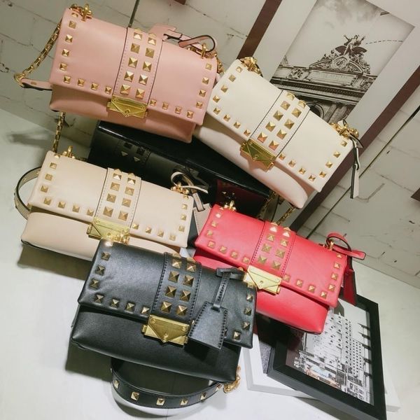 2019 new women designer handbag genuine leather fashion high grade rivet decorationto
2019 new women designer handbag genuine leather fashion high grade rivet decorationto