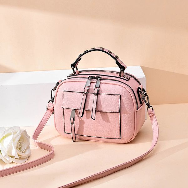 2019 leisure time single shoulder span small bag fresh woman package small square package
2019 leisure time single shoulder span small bag fresh woman package small square package