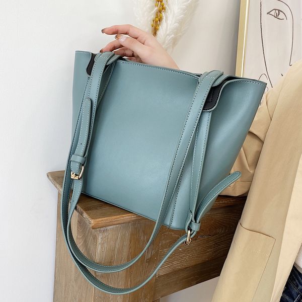 new original design fashion tote bag shoulder bag & vintage 2in1 bucket crossbody width 33cm height 24cm thickness 13cm
new original design fashion tote bag shoulder bag & vintage 2in1 bucket crossbody width 33cm height 24cm thickness 13cm