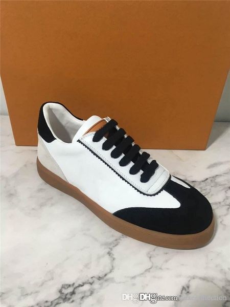 2019 latest men & women outdoor travel sports lace-up shoes in a retro style of casual silk leather with embroidery sports shoes, Black
2019 latest men & women outdoor travel sports lace-up shoes in a retro style of casual silk leather with embroidery sports shoes, Black