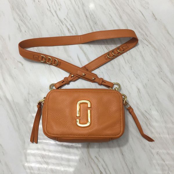 2019 mj embossed leather new camera capable as large shoulder bag diagonal package double zipper side bag
2019 mj embossed leather new camera capable as large shoulder bag diagonal package double zipper side bag