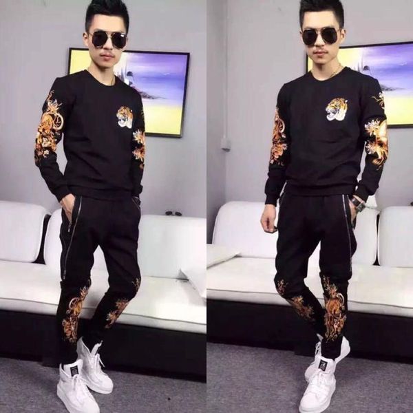fashion designer autumn embroidered tiger head brand luxury sportswear eb track suits ensembles de designer, Gray
fashion designer autumn embroidered tiger head brand luxury sportswear eb track suits ensembles de designer, Gray