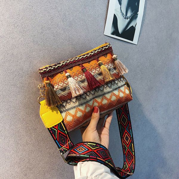 2019 ethnic women summer beach rattan straw woven tassel bag retro geometric fringed shoulder clutch messenger bag
2019 ethnic women summer beach rattan straw woven tassel bag retro geometric fringed shoulder clutch messenger bag