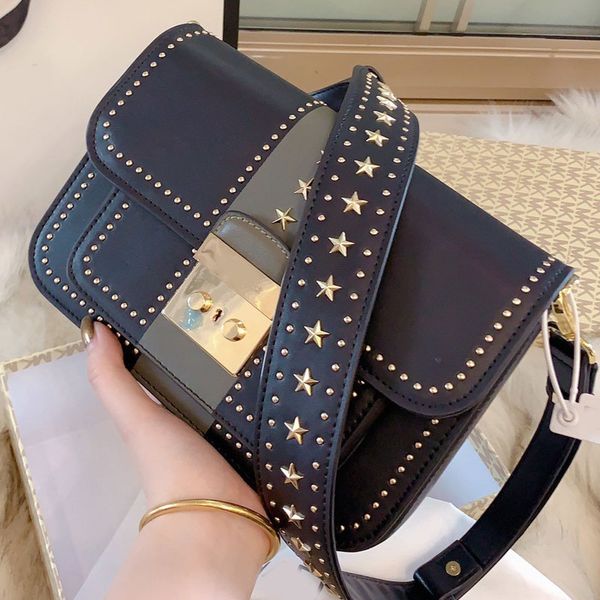 дизайнер crossbody сумки конструктора luxury сумки кошельки дизайнерские сумки мода женщин плечо сумка высокого качества звезда украсьте вну
дизайнер crossbody сумки конструктора luxury сумки кошельки дизайнерские сумки мода женщин плечо сумка высокого качества звезда украсьте вну