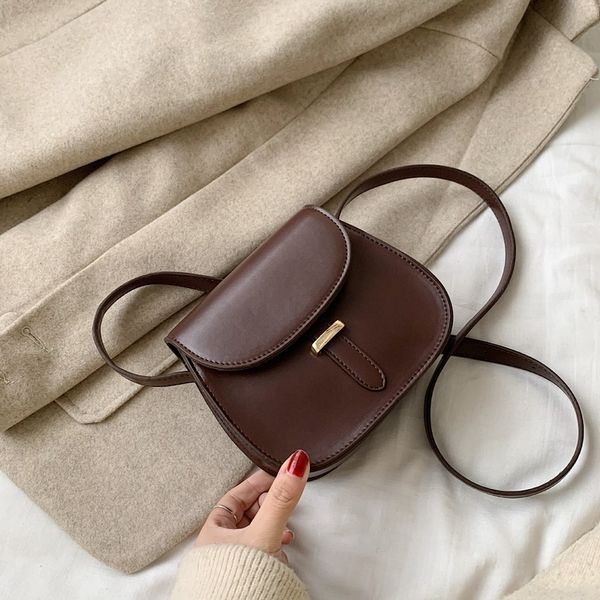 2020 дамы сумки на ремне малый fragrance темперамент crossbody сумка новая мода ретро малая площадь wild ниша
2020 дамы сумки на ремне малый fragrance темперамент crossbody сумка новая мода ретро малая площадь wild ниша