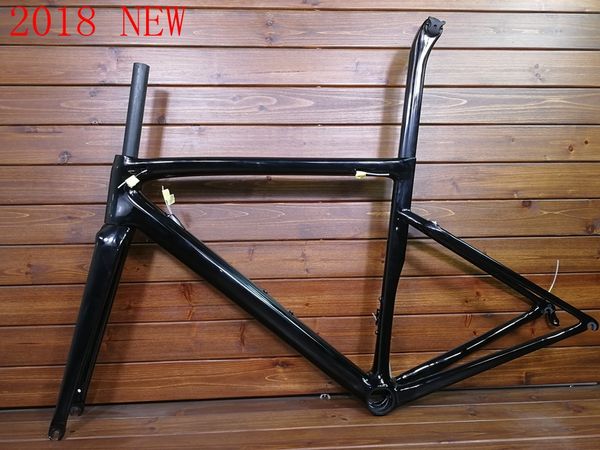 2020 new t1000 carbon road bike bicyle frame t1000 ud rim brake or di c brake road frame all internal cable taiwan made xdb available
2020 new t1000 carbon road bike bicyle frame t1000 ud rim brake or di c brake road frame all internal cable taiwan made xdb available