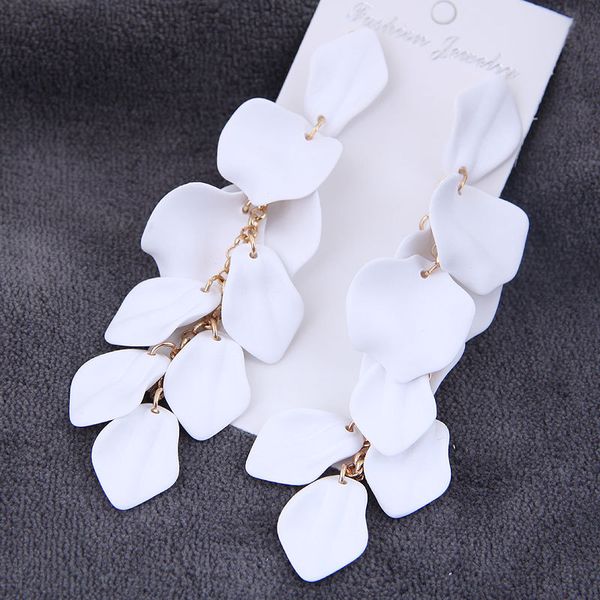 alloy spray-painted multi-layer fringed petal earrings autumn and winter earnails earrings for ladies, Golden;silver
alloy spray-painted multi-layer fringed petal earrings autumn and winter earnails earrings for ladies, Golden;silver