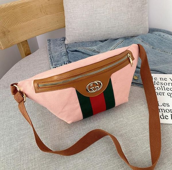 20ss luxury casual brand sports crossbody messenger waistpacks bags good quality outdoor bags three colours b1011198t
20ss luxury casual brand sports crossbody messenger waistpacks bags good quality outdoor bags three colours b1011198t