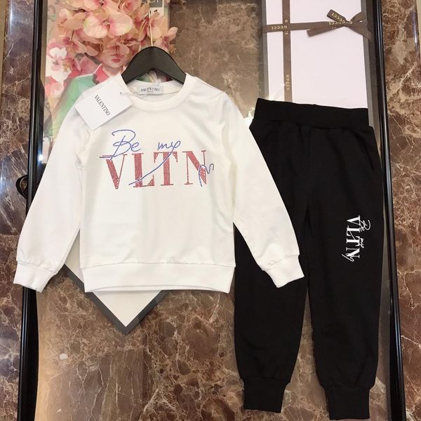 2019 new children's long sleeve two-piece suit190815#06, White
2019 new children's long sleeve two-piece suit190815#06, White