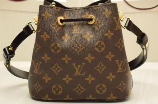 2020 fashion mall drawstring bags jewelry pouch purse coin case gift ready stock mini new bucket bag 44011, Pink;blue
2020 fashion mall drawstring bags jewelry pouch purse coin case gift ready stock mini new bucket bag 44011, Pink;blue