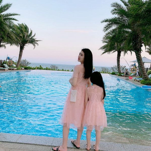 родителей детский 2020 летом кружева звезда новой девушки сетки платье принцессы платье маленький подарок юбки матери, Blue
родителей детский 2020 летом кружева звезда новой девушки сетки платье принцессы платье маленький подарок юбки матери, Blue