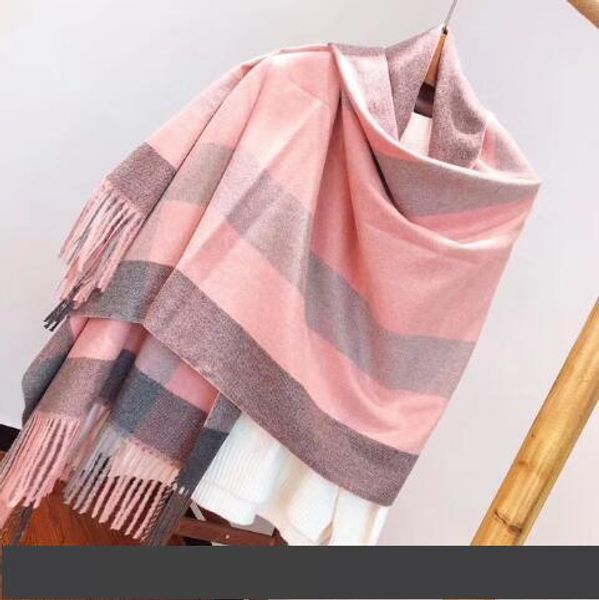 2019 luxurious star with the same fashion ladies cashmere scarf design shawl scarf ladies winter warm scarf size 180*70 cm
2019 luxurious star with the same fashion ladies cashmere scarf design shawl scarf ladies winter warm scarf size 180*70 cm