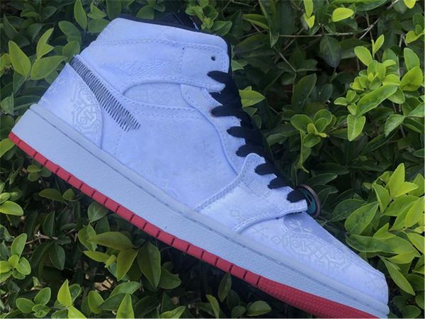 authentic clot x air high 1 mid fearless edison chen satin silk retro basketball shoes man sneakers cu2804-100 with original box
authentic clot x air high 1 mid fearless edison chen satin silk retro basketball shoes man sneakers cu2804-100 with original box