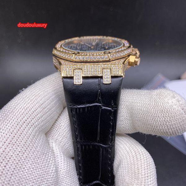 men's boutique fashion watch black leather strap rose gold diamond case grid dial quartz watches, Slivery;brown
men's boutique fashion watch black leather strap rose gold diamond case grid dial quartz watches, Slivery;brown