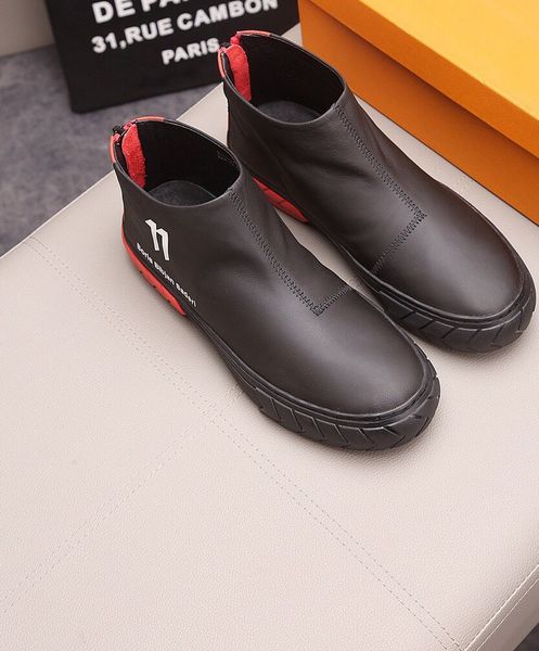 wholesale brand men/women's boots, brand sneakers, brand sports shoes with fur innner, calf skin vamp,quality, Black
wholesale brand men/women's boots, brand sneakers, brand sports shoes with fur innner, calf skin vamp,quality, Black