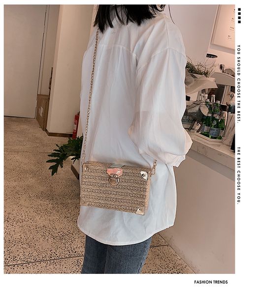 beach holiday straw chain metal buckle lock box design flap messenger bag women crossbody bag female shoulderbag bolsa sac #1344
beach holiday straw chain metal buckle lock box design flap messenger bag women crossbody bag female shoulderbag bolsa sac #1344
