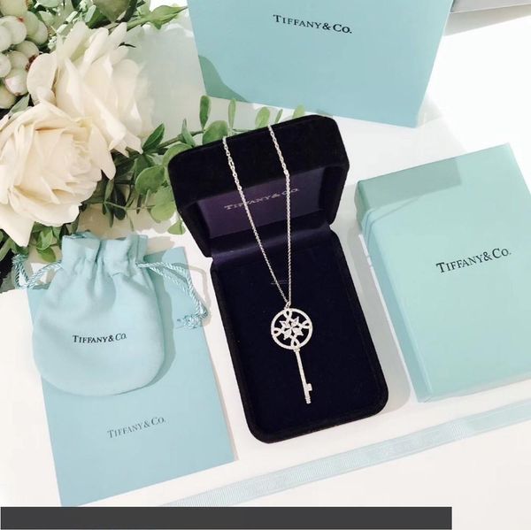 леди аксессуары для волос новый гламур стерлингового серебра ожерелья мода ювелирные изделия дикая богиня элементы драгоценный камень подвес, Silver
леди аксессуары для волос новый гламур стерлингового серебра ожерелья мода ювелирные изделия дикая богиня элементы драгоценный камень подвес, Silver