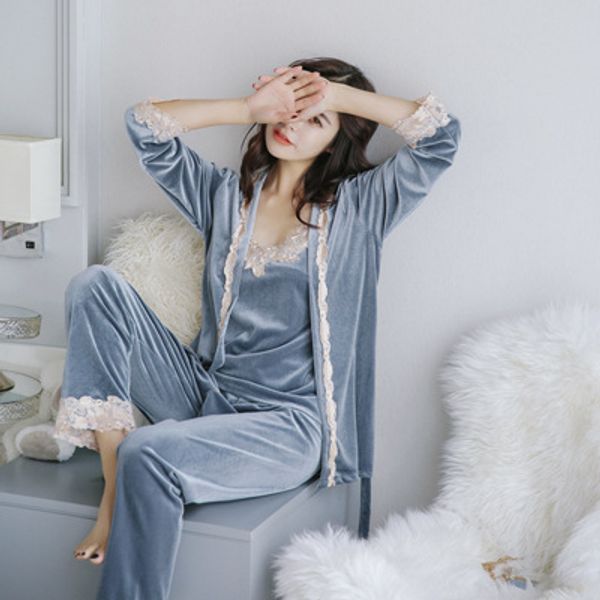 2019 autumn winter new pajamas suit women lace strap gold velvet suit three-piece long-sleeved fashion sweet home clothing, Blue;gray
2019 autumn winter new pajamas suit women lace strap gold velvet suit three-piece long-sleeved fashion sweet home clothing, Blue;gray
