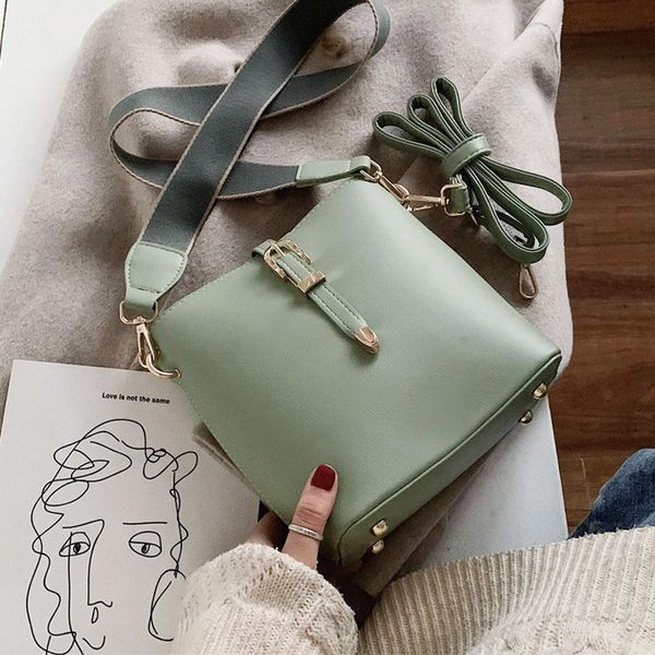 lemon kitten fashion summer messenger bag for women pu leather crossbody bag female clutch handbags and purses bolso mujer
lemon kitten fashion summer messenger bag for women pu leather crossbody bag female clutch handbags and purses bolso mujer