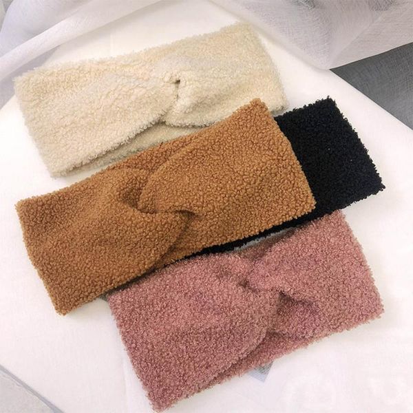 haimeikang autumn winter bezel rims fashion headdress plush velvet warm hair band tiara knitting wool headband hair accessories
haimeikang autumn winter bezel rims fashion headdress plush velvet warm hair band tiara knitting wool headband hair accessories