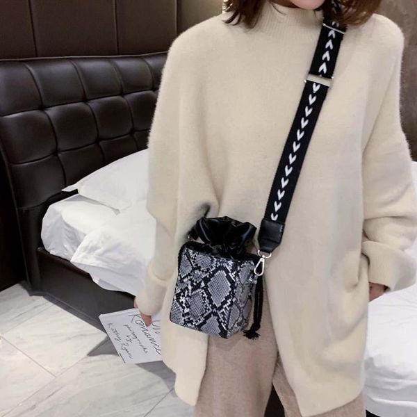 snake print bag women pu leather drawstring shoulder crossbody bag fashion serpentine bucket handbag ladies small totes
snake print bag women pu leather drawstring shoulder crossbody bag fashion serpentine bucket handbag ladies small totes