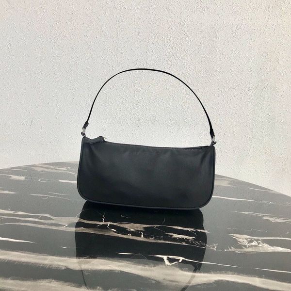 designer hobo bag handbag designer armpit bag waterproof canvas fabric lady clutch bag luxury designer crossbody bags wholesale
designer hobo bag handbag designer armpit bag waterproof canvas fabric lady clutch bag luxury designer crossbody bags wholesale