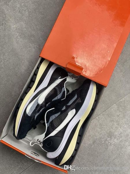 authentic sacai x pegasus vaporfly sp men running shoes black summit white pure platinum man sports sneakers with box
authentic sacai x pegasus vaporfly sp men running shoes black summit white pure platinum man sports sneakers with box