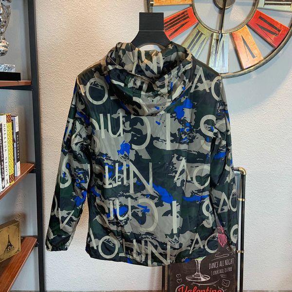 vl luxury mens designer jacket high end france brand logo jackets fashion letter printing outdoor autumn sports jacket hooded, Black;brown
vl luxury mens designer jacket high end france brand logo jackets fashion letter printing outdoor autumn sports jacket hooded, Black;brown
