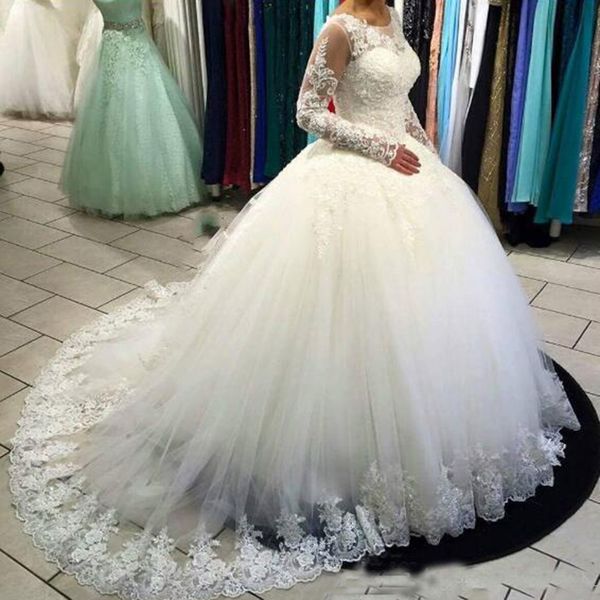 African Long Sleeves Wedding Dresses Ball Gowns Appliques Sheer Neck Wedding Dress Count Train Zipper Arabic Dubai Bridal Gowns
African Long Sleeves Wedding Dresses Ball Gowns Appliques Sheer Neck Wedding Dress Count Train Zipper Arabic Dubai Bridal Gowns