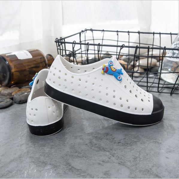 2019 new summer children's teen native jefferson beach shoes sandals fashion couples hole shoes brand boys girls native kids shoes 16 c, Black;red
2019 new summer children's teen native jefferson beach shoes sandals fashion couples hole shoes brand boys girls native kids shoes 16 c, Black;red