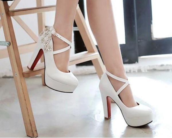 2018 women's shoes in spring and autumn with new style high heel coarse heel waterproof table round head, Black
2018 women's shoes in spring and autumn with new style high heel coarse heel waterproof table round head, Black