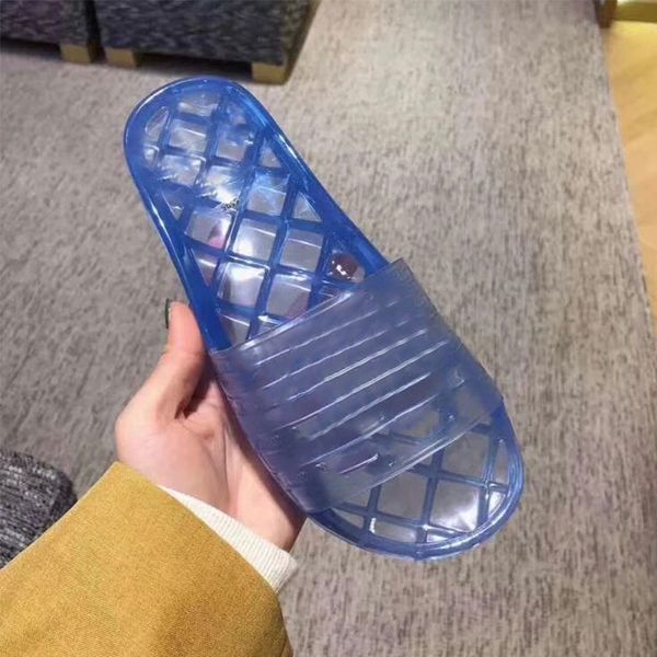 women designer Slides Sandals Transparent Slippers 19p blue black Red Beach Fashion slip-on Pool Mules Slides PVC Women Sandals with box
women designer Slides Sandals Transparent Slippers 19p blue black Red Beach Fashion slip-on Pool Mules Slides PVC Women Sandals with box