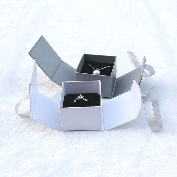 bowknot jewelry box container wedding ring packing proposal engagement storage portable necklace case high end luxury fashion, Black;white
bowknot jewelry box container wedding ring packing proposal engagement storage portable necklace case high end luxury fashion, Black;white