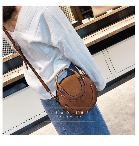 small bag female 2020 new fashion portable rivet small round bag hand shoulder women's messenger
small bag female 2020 new fashion portable rivet small round bag hand shoulder women's messenger