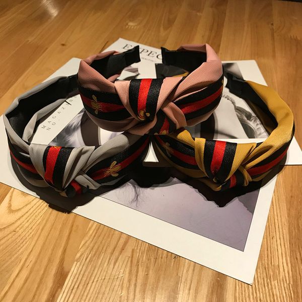 DHL Японские и корейские головные уборы с завязкой на голове Британский стиль поло
DHL Японские и корейские головные уборы с завязкой на голове Британский стиль поло